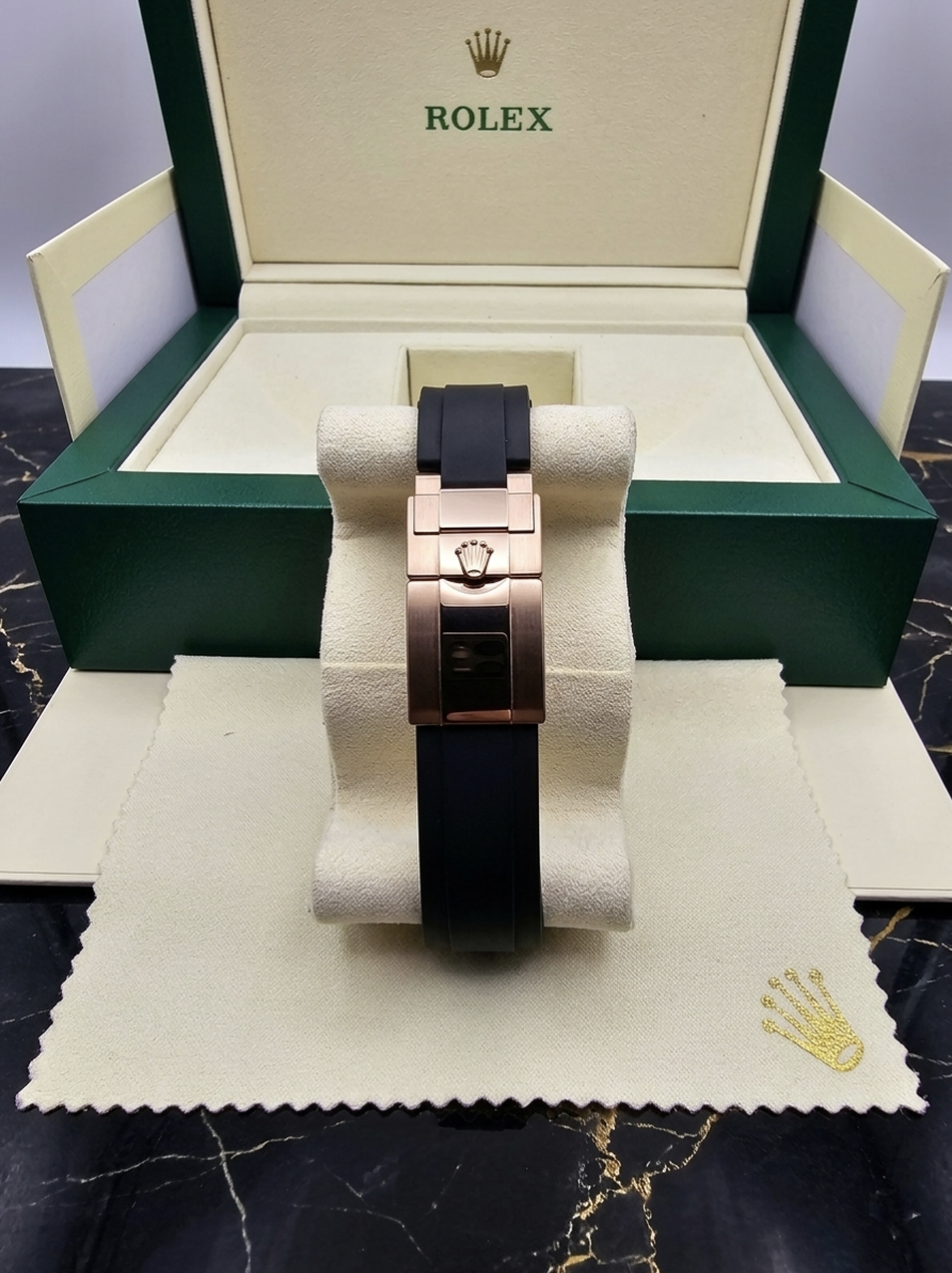 Rolex Submariner Custom | Rose Gold & Matte Black Oysterflex